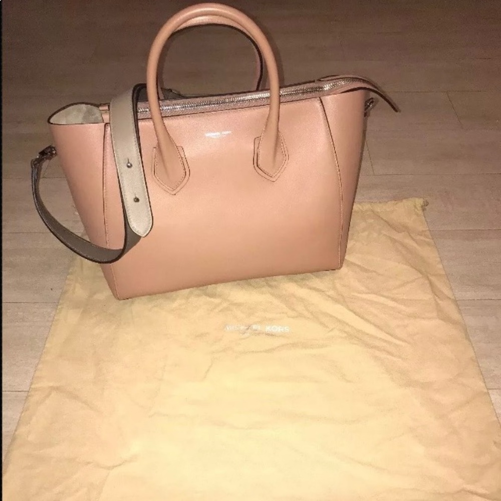 MICHAEL KORS COLLECTION - HELENA Satchel H…